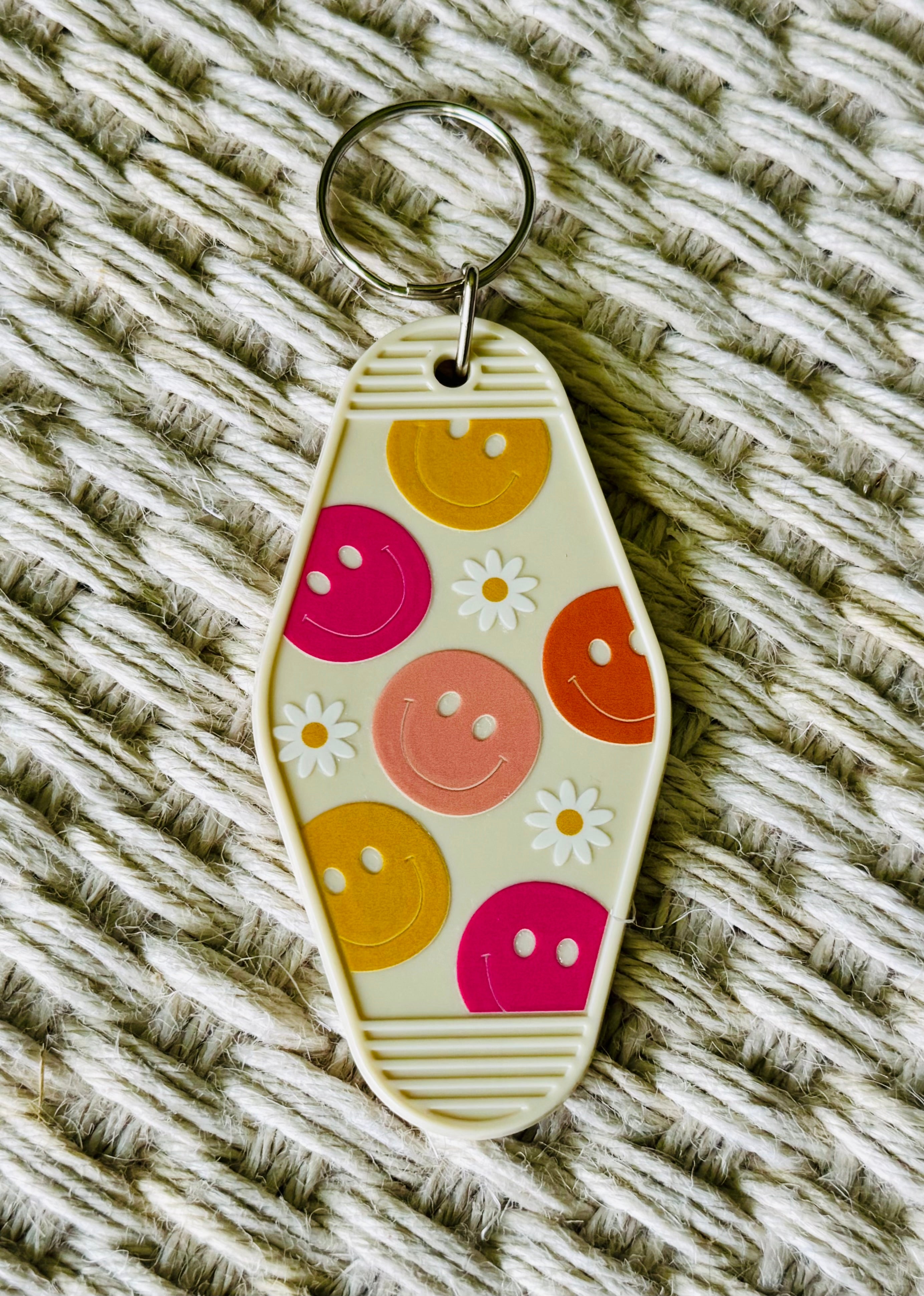 Flower Power Solid Color Motel Tag