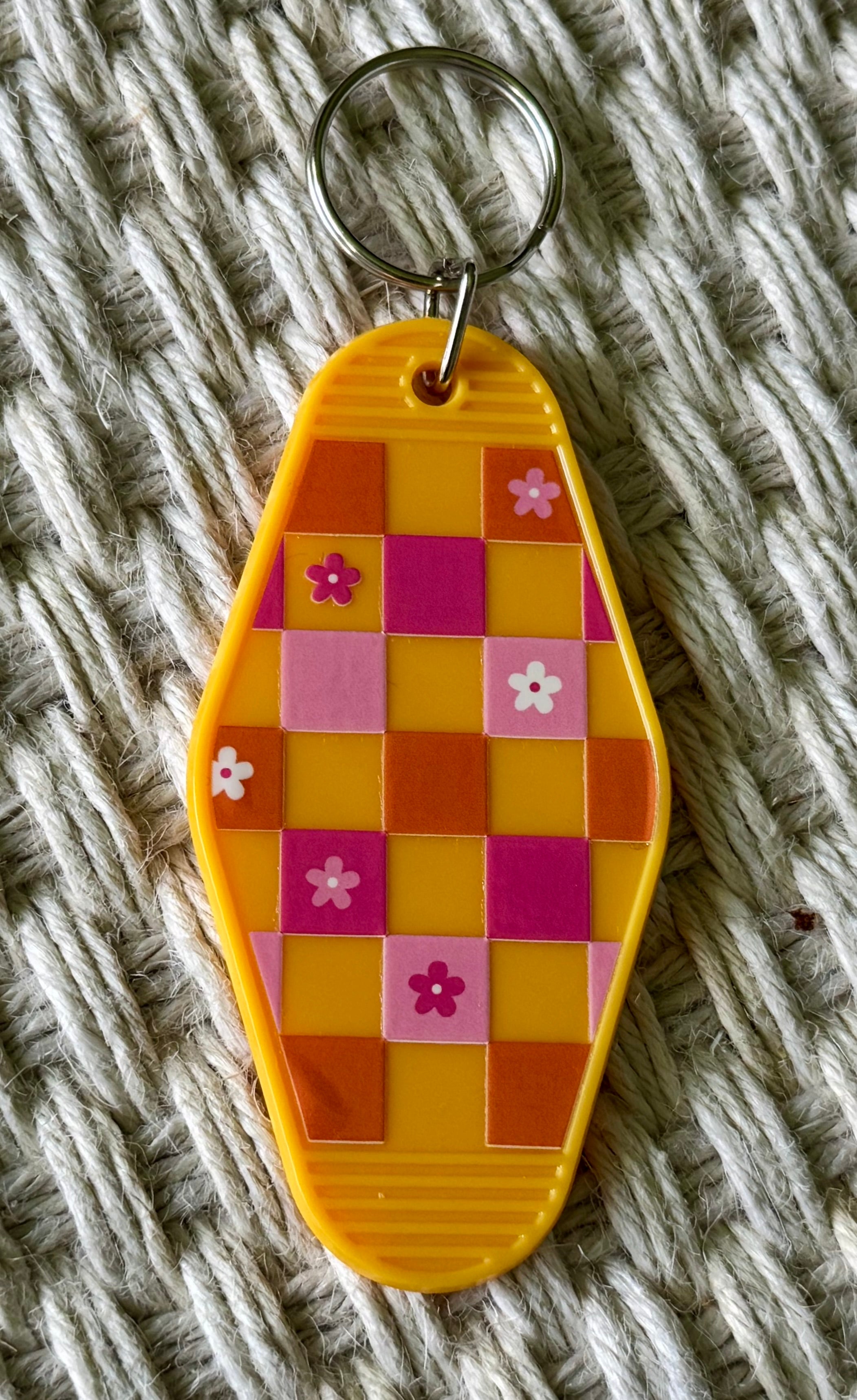 Flower Power Solid Color Motel Tag