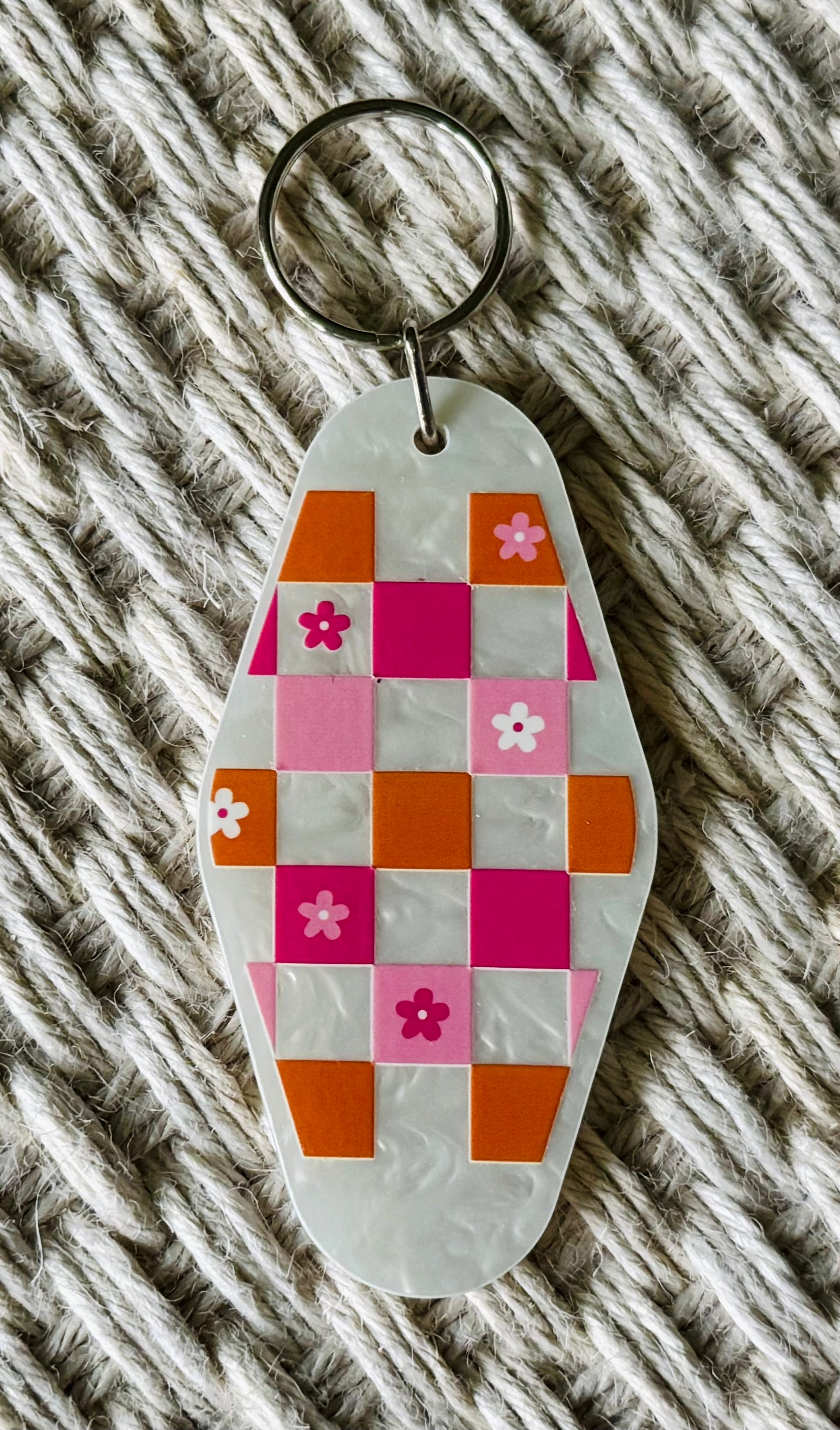 Flower Power Pearlescent Motel Tag