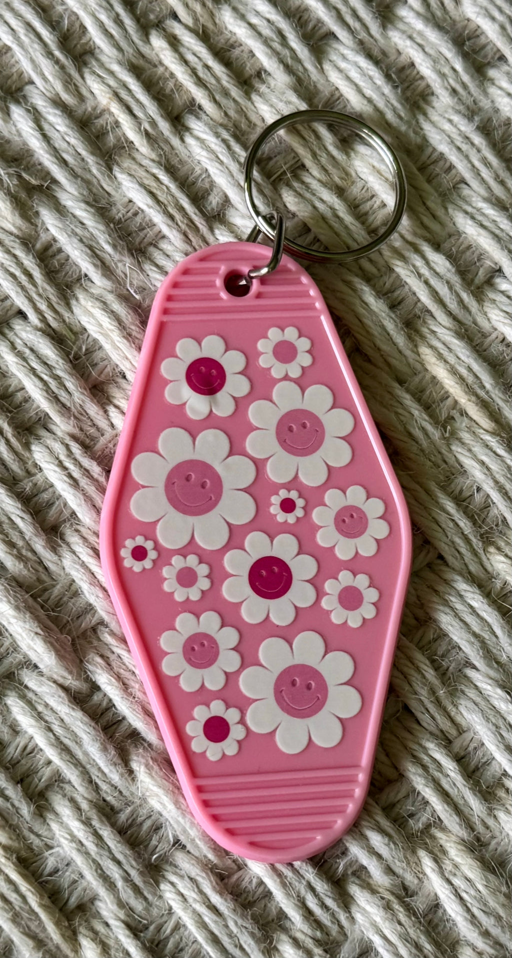 Flower Power Solid Color Motel Tag