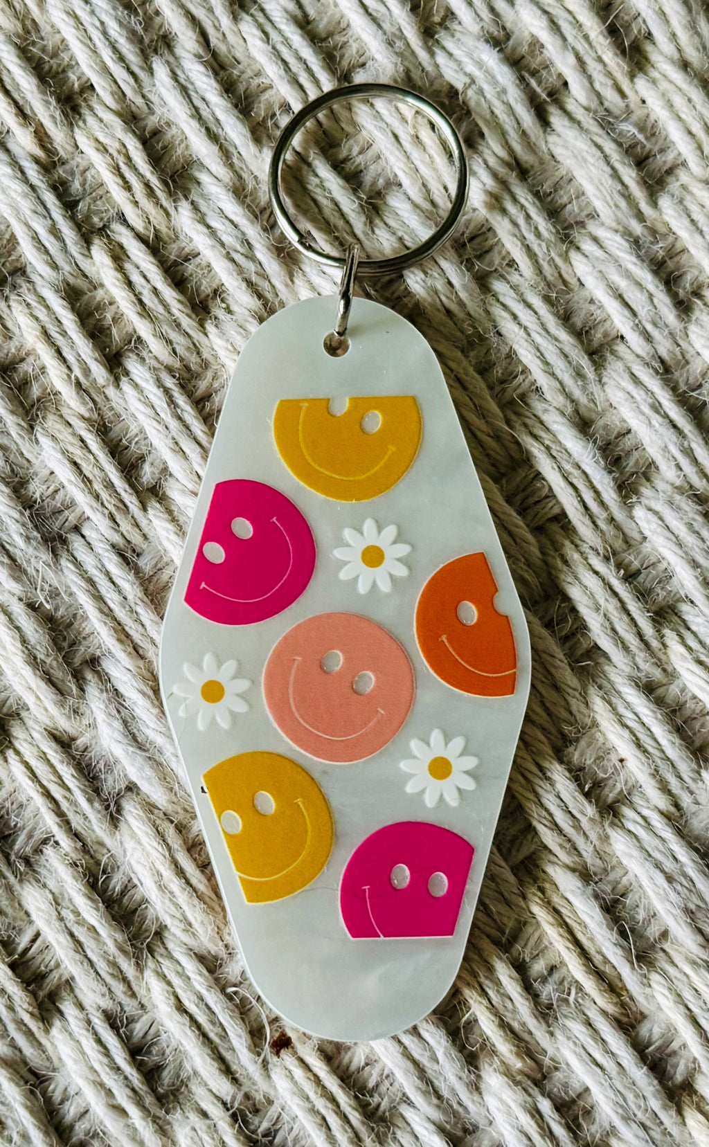 Flower Power Pearlescent Motel Tag