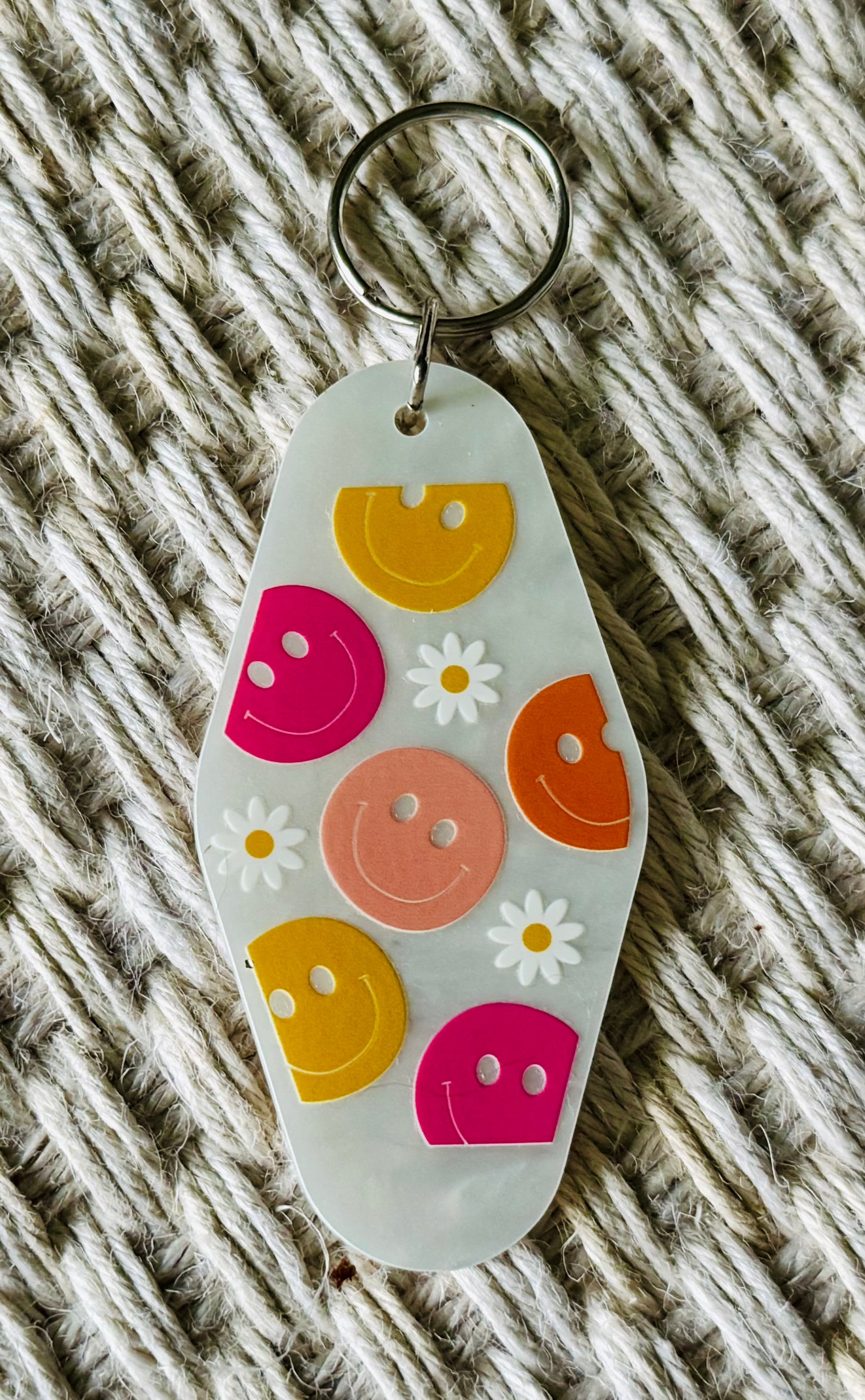 Flower Power Pearlescent Motel Tag