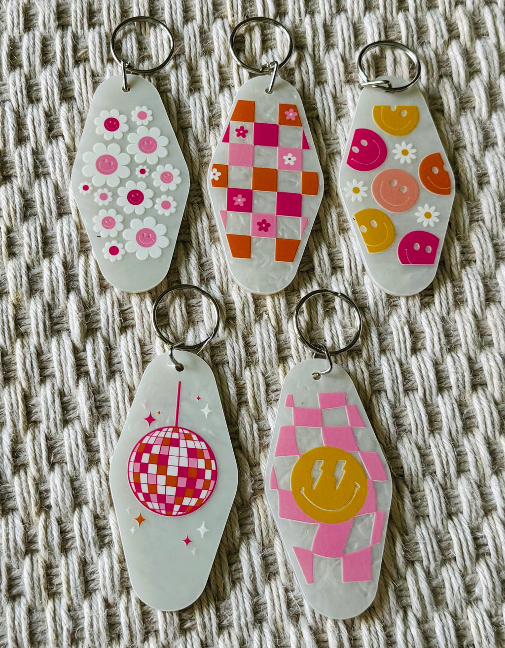 Flower Power Pearlescent Motel Tag