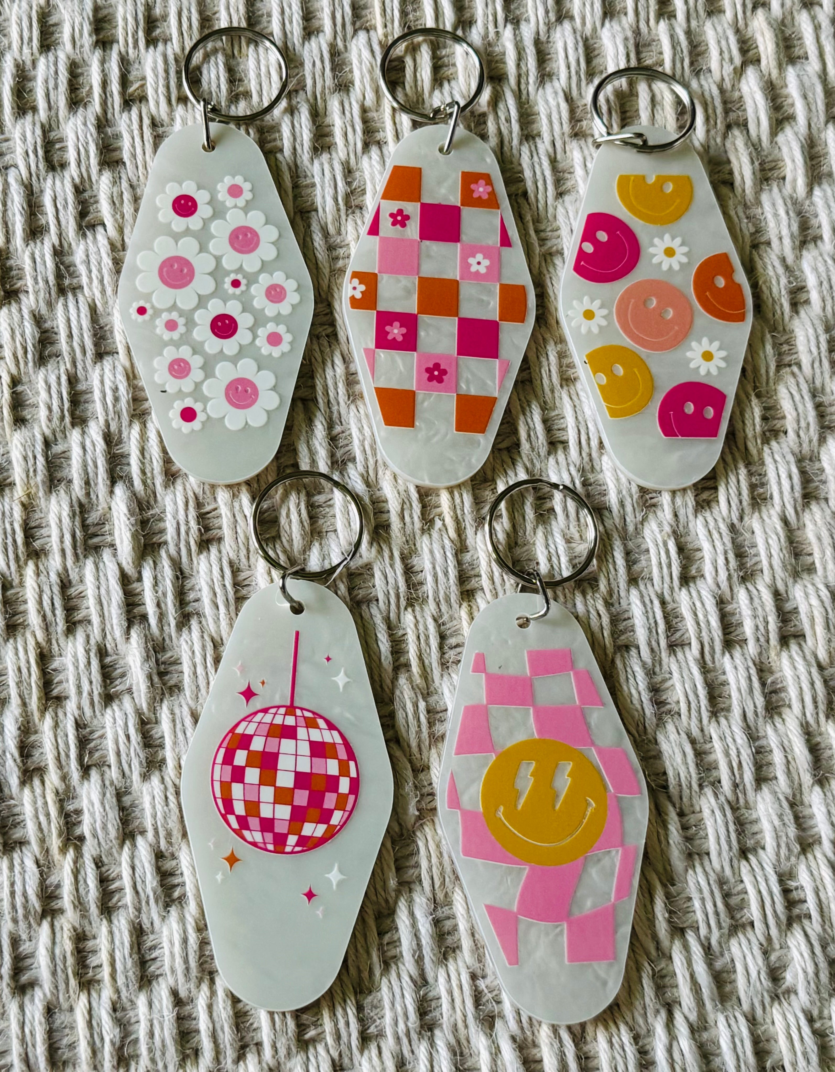 Flower Power Pearlescent Motel Tag